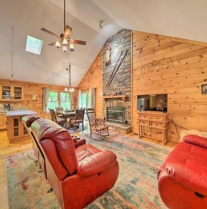 Peaceful Ellijay Cabin With Grill, Resort Pool! Exterior photo
