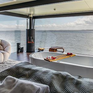 Domki Na Wodzie - Grand Ht Houseboats - With Sauna, Jacuzzi And Massage Chair Mielno  Exterior photo