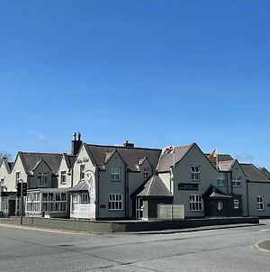The Valley Hotel, Anglesey Exterior photo