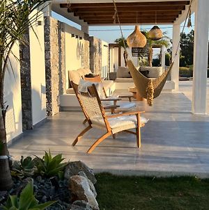 Oneiro Beach Villa Pefkos - Amazing Pool And Outdoor Lounge Areas - Lindos Πεύκος Exterior photo