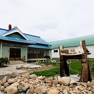 一軒家貸し切り 愛犬も泊まれる古民家民泊omotenashi Lodge 悠遊 Nakafurano Exterior photo