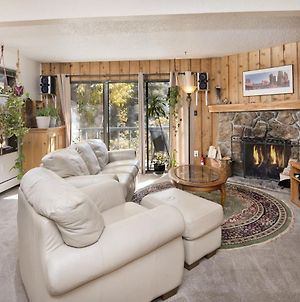 Creekside Townhome With Wood Burning Fireplace In Vail Townhouse Exterior photo