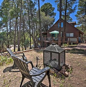 Pet-Friendly Pine Cabin With Deck And Game Room! Exterior photo