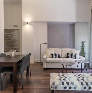 Green-Apartments Sierpes Luxury Suites Σεβίλλη Exterior photo