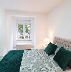 Caldas Da Rainha'S Green & White Διαμέρισμα Exterior photo