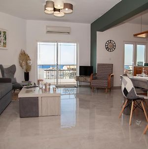 Meraki Beautiful Apartment Near The Sea Gazi Exterior photo