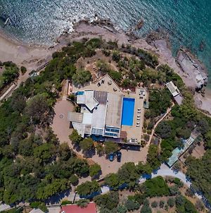 Black Diamond Beachfront Pool Villa Pasithea In Sounio, Athens Σούνιο Exterior photo