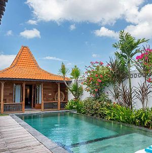 Stylish 3 Bedrooms Private Villa With Pool In Berawa Canggu Exterior photo
