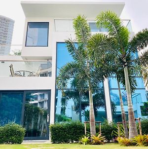 Yizen Vip Luxury Palm Springs Villa In Pattaya Exterior photo