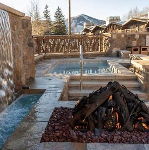 Slopeside 2 Bedroom Gold-Rated Residence At Golden Peak In Vail Village Exterior photo