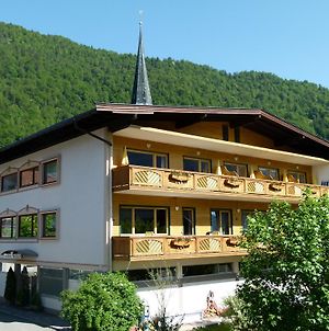 Gastehaus-Pension Bendler Kirchdorf in Tirol Exterior photo