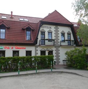 Prohibicja Peter'S Pub Μοτέλ Mikołajki Exterior photo
