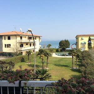 Residence Poggio Al Lago Σιρμιόνε Exterior photo
