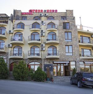 Hotel Toro Negro Golden Sands Exterior photo