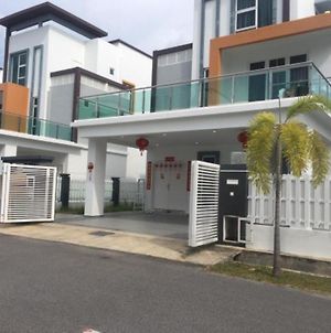 My Home Kayangan Villa Malacca C10 Exterior photo