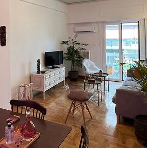 Comfortable 2-Bedroom Apartment Near City Center 100M From Metro Αθήνα Exterior photo