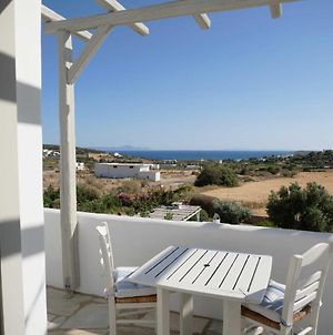 Cozy & Simple Cycladic House With Sea-View Βίλα Πάρος Exterior photo