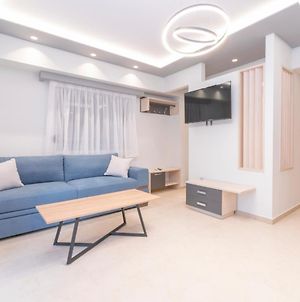 Sithoniars Luxury Ground Floor Apartment With Private Garden Νέος Μαρμαράς Exterior photo