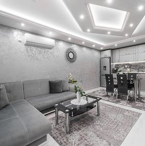 City Apartments - A Brand New Luxury & Comfy. Ασένοβγκραντ Exterior photo