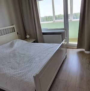 Lovely 2-Bedroom Apartment In Liepaja Near Sea Exterior photo