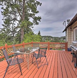 Lovely Black Hills Area Home Covered Porch And Deck Lead Exterior photo