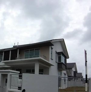 The Skysailor Desaru Βίλα Bandar Penawar Exterior photo