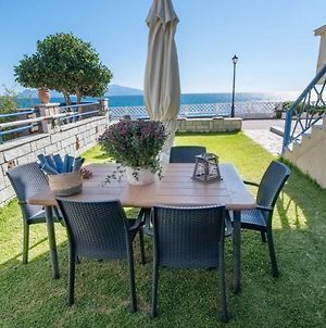 Lovely Apartment Just Infront Of The Beach Πρέβεζα Exterior photo