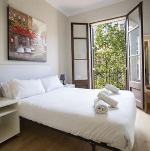 23Par203 Comfortable Apartment In Paralel Βαρκελώνη Exterior photo
