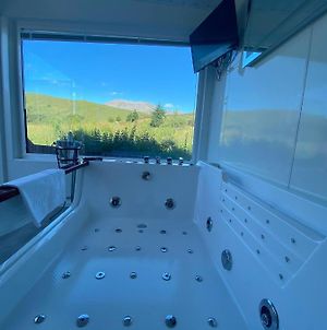 Highland Stays - Ben View Studio Pod & Jacuzzi Bath Φορτ Γουίλιαμ Exterior photo
