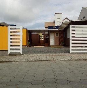 Residencial Container Διαμέρισμα Bombinhas Exterior photo