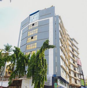 Hotel Kings International Juhu Βομβάη Exterior photo