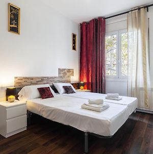 4- Bedroom Apartment In Gracia Village Βαρκελώνη Exterior photo