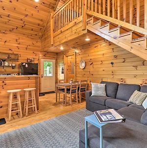 Cozy Boone Cabin With Deck Close To Downtown! Exterior photo