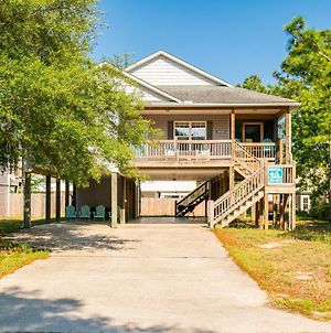 Sweet And Salty By Oak Island Accommodations Exterior photo