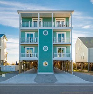 The Sandcastle By Oak Island Accommodations Exterior photo