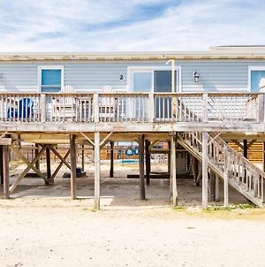 Terry Lar By Oak Island Accommodations Exterior photo