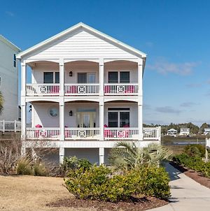 Change Of Pace By Oak Island Accommodations Exterior photo