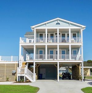 Starboard Side By Oak Island Accommodations Exterior photo