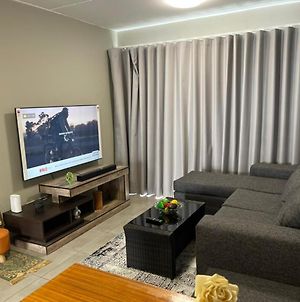 Eazy Apartment By Mall Of Africa Midrand Exterior photo
