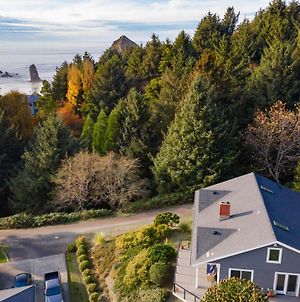 Anchors Retreat By Avantstay Gorgeous Clift Top Views W Incredible Patio Cannon Beach Exterior photo