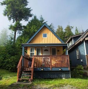 Surf Haven, Lofted Cozy Cabin Minutes To Beach Ucluelet Exterior photo
