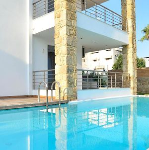 Luxury Suite With Pool Πάτρα Exterior photo
