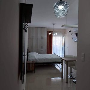 Loutraki Vibes Apartments Exterior photo