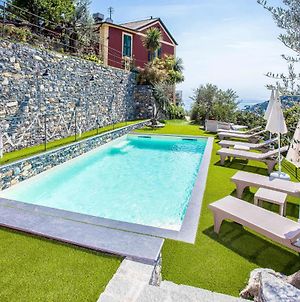 Awesome Home In Recco With Outdoor Swimming Pool, Wifi And 6 Bedrooms Exterior photo