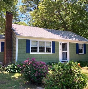 South Yarmouth Cottage About Half Mi To Beaches! Exterior photo