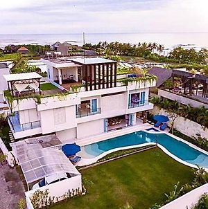 Green View Villa, Stunning New Luxury Beachside Villa With Pool. Tanah Lot Exterior photo
