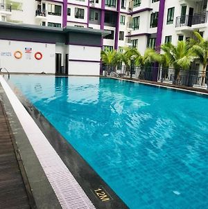 D'Sarang Cinta Homestay Swimming Pool Melaka Ayer Keroh Exterior photo