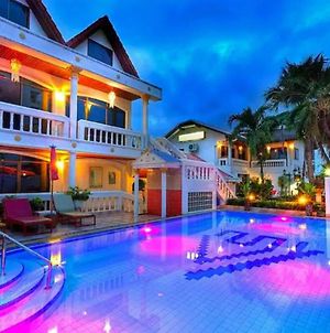 Villa Oranje Pattaya Exterior photo