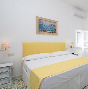 Marlin Guest House Κάπρι Room photo