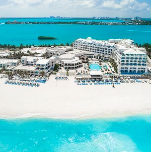Wyndham Alltra Cancun Ξενοδοχείο Exterior photo